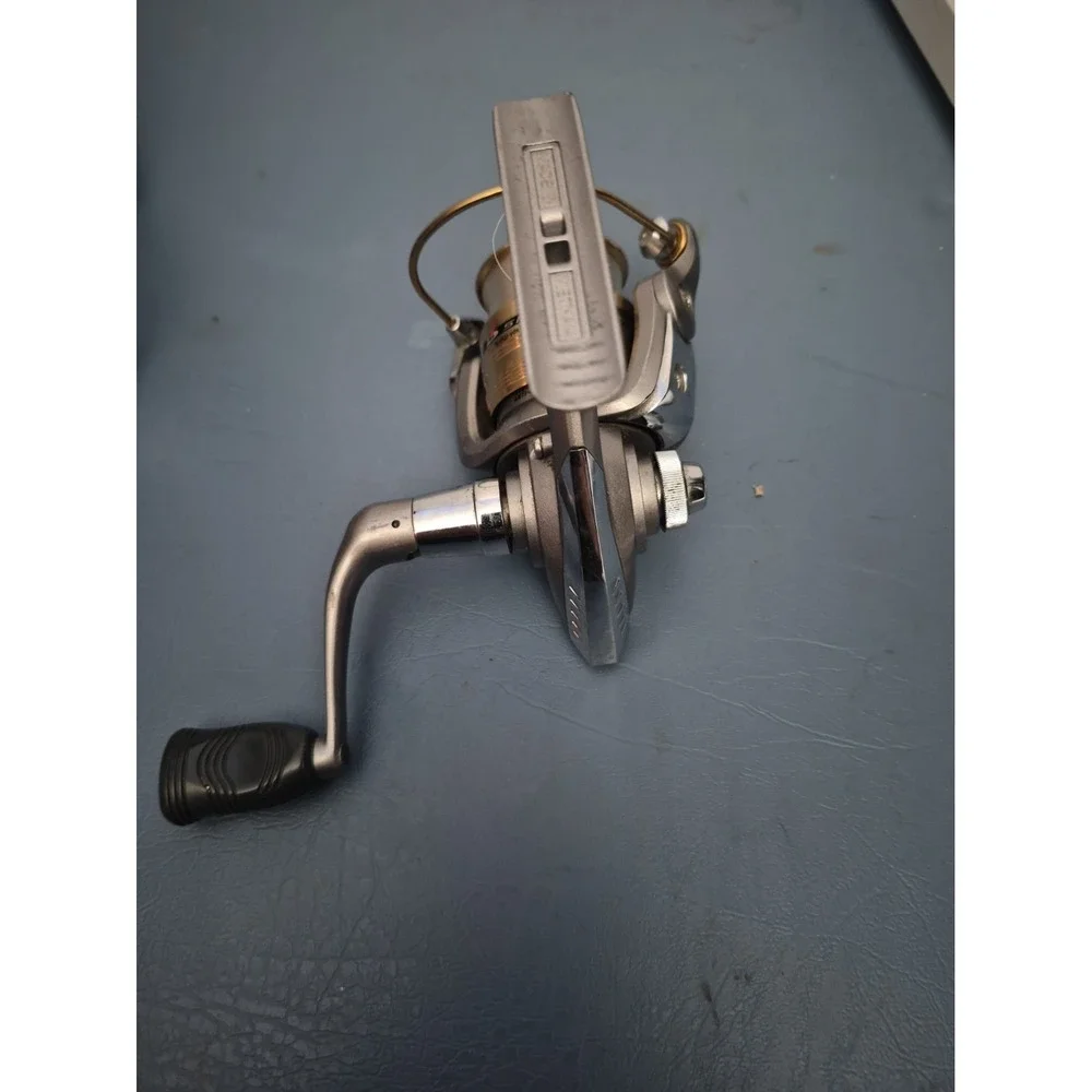 Daiwa D Shock 1500 5bearing Fishing Spinning Reel EUC